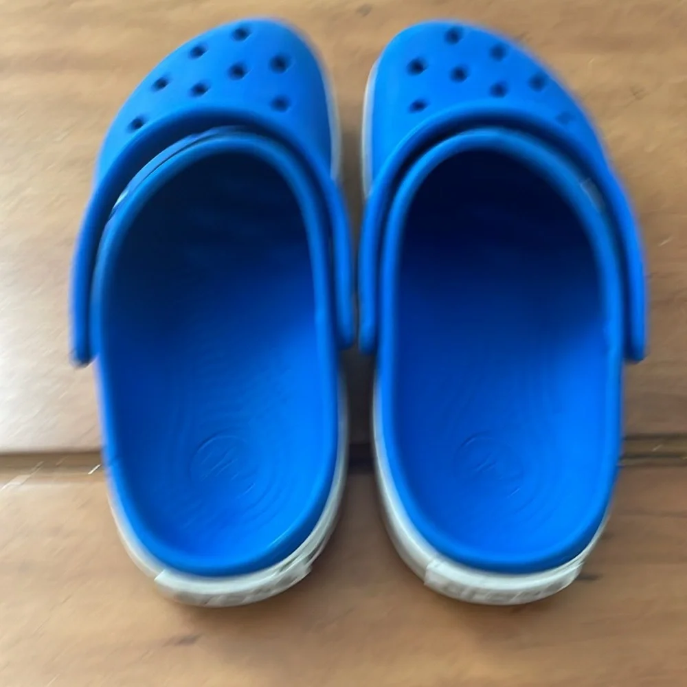 CROCS Blue and White Water Shoes Size 5